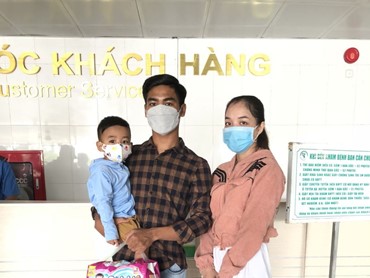 KHÁCH HÀNG HÀO HỨNG BỐC THĂM TRÚNG THƯỞNG “QUÀ TẶNG TRI ÂN” NHÂN KỶ NIỆM 02 NĂM TRỤ SỞ MỚI SẢN NHI SÓC TRĂNG