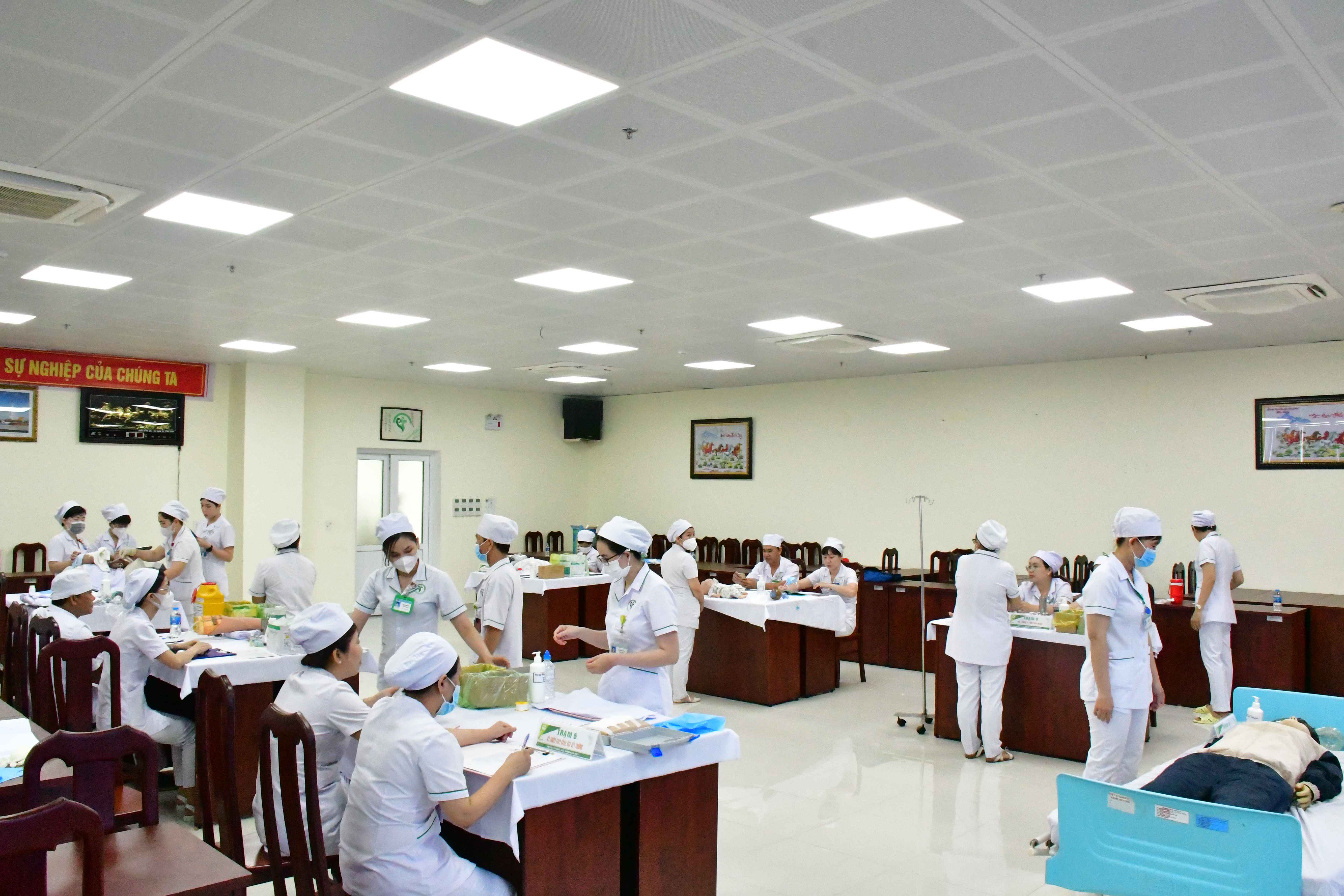 HỘI THI TAY NGHỀ ĐIỀU DƯỠNG, HỘ SINH, KỸ THUẬT VIÊN GIỎI NĂM 2023