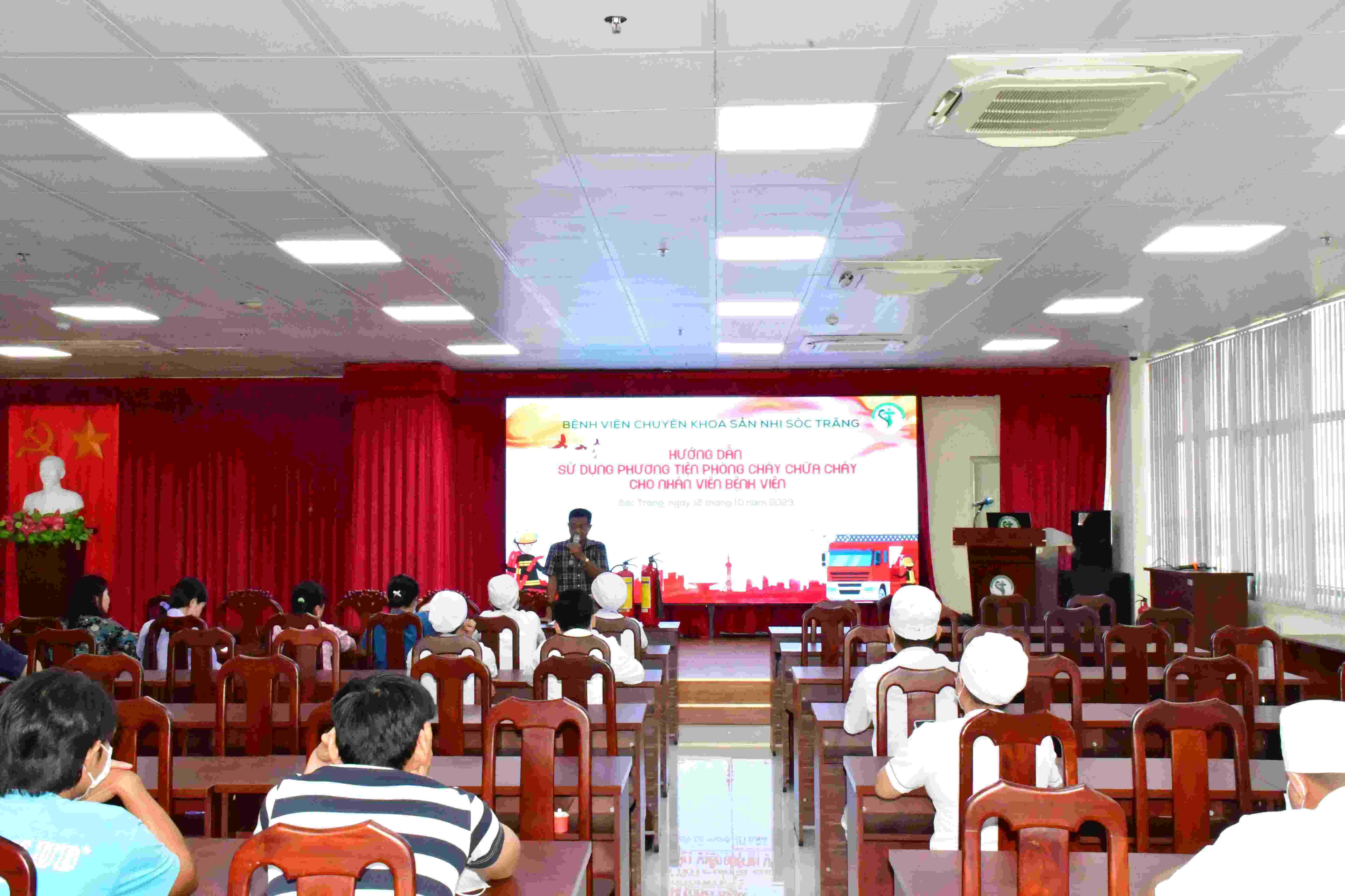 TẬP HUẤN HƯỚNG DẪN SỬ DỤNG PHƯƠNG TIỆN PHÒNG CHÁY CHỮA CHÁY TẠI BỆNH VIỆN