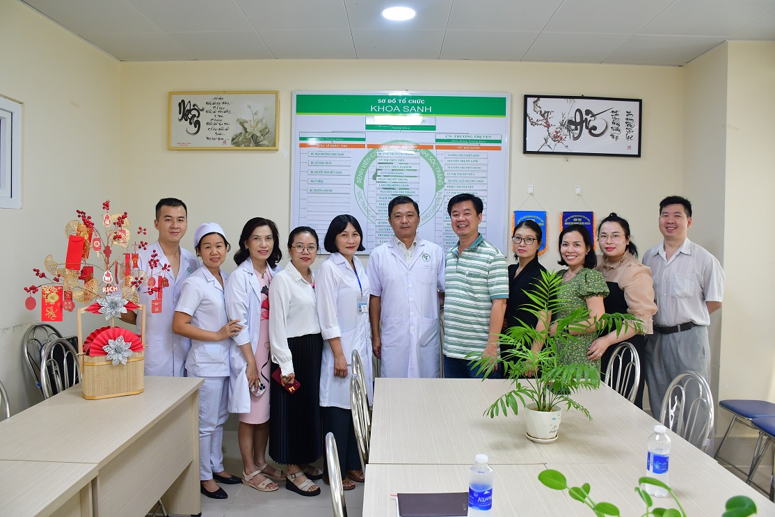 ĐOÀN GIÁM SÁT CỦA BỆNH VIỆN TỪ DŨ LÀM VIỆC VỚI BỆNH VIỆN CHUYÊN KHOA SẢN NHI
