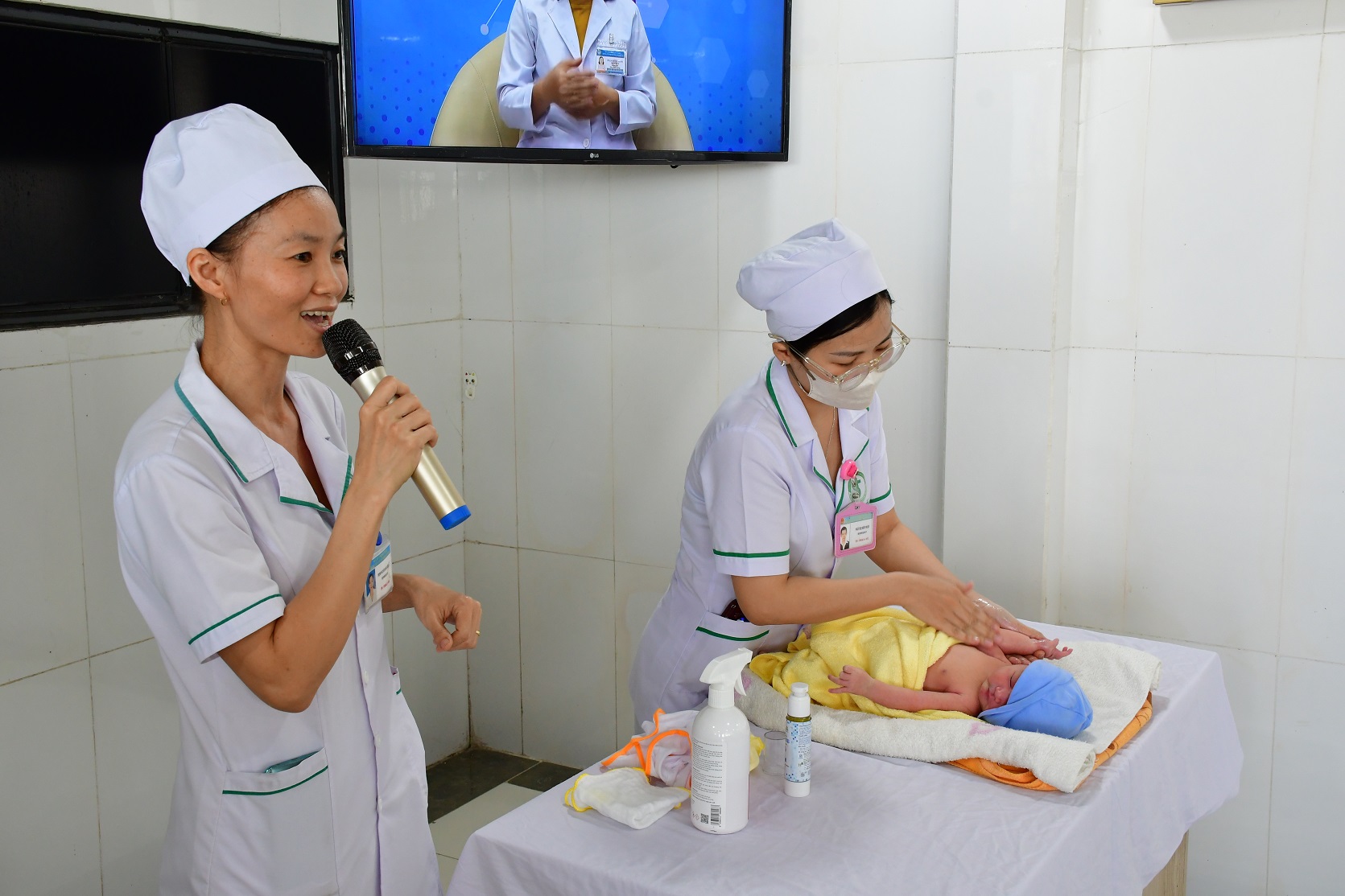 THỰC HÀNH “HƯỚNG DẪN MASSAGE CHO BÉ”