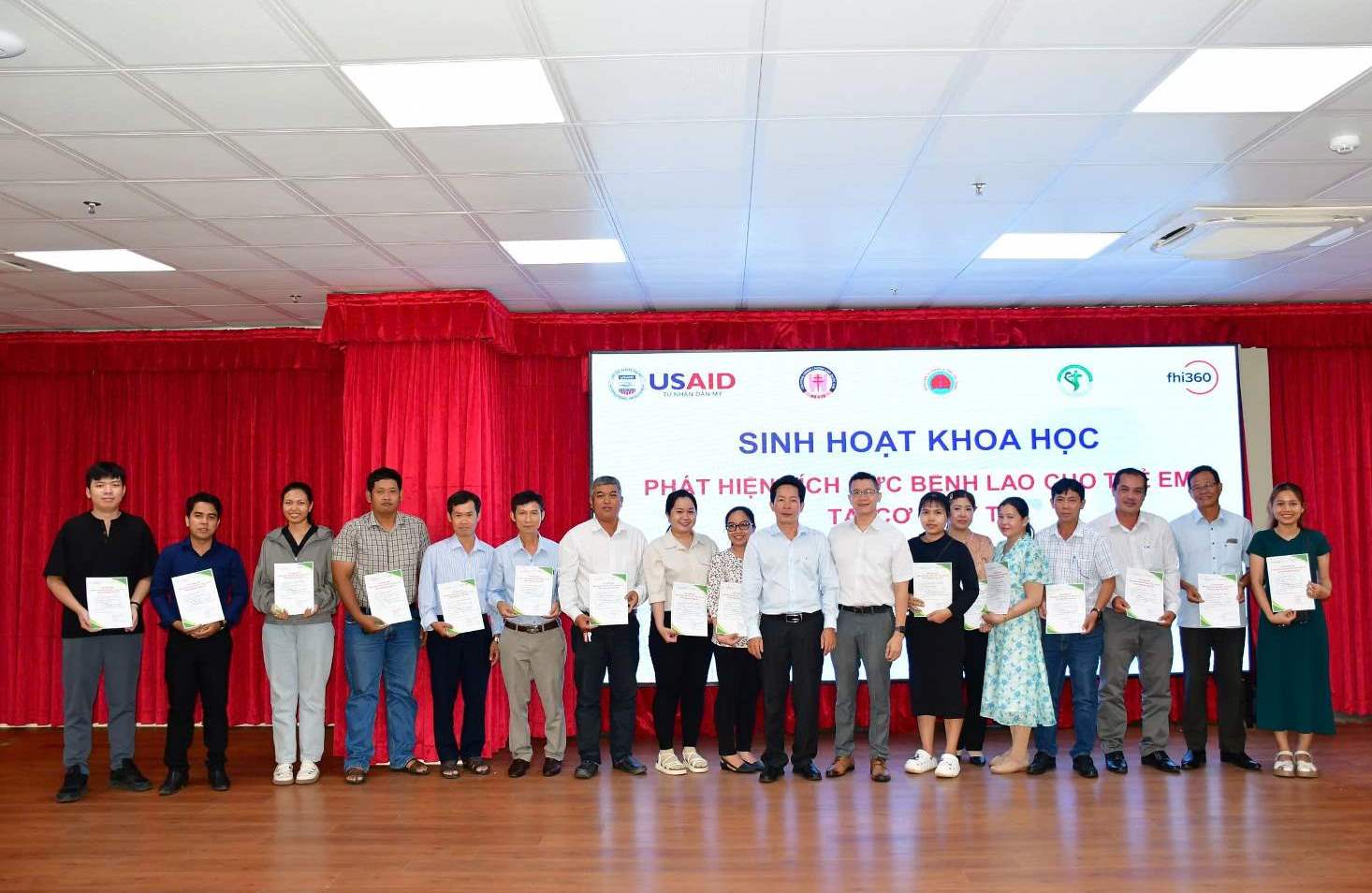 TẬP HUẤN “ĐỌC PHIM X-QUANG TRONG CHẨN ĐOÁN LAO TRẺ EM”