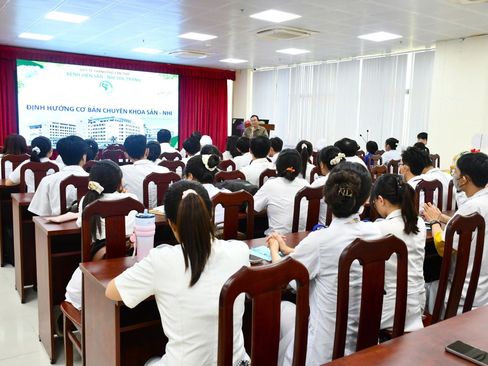 TIẾP NHẬN SINH VIÊN ĐẠI HỌC Y DƯỢC CẦN THƠ ĐẾN THỰC HÀNH LÂM SÀNG